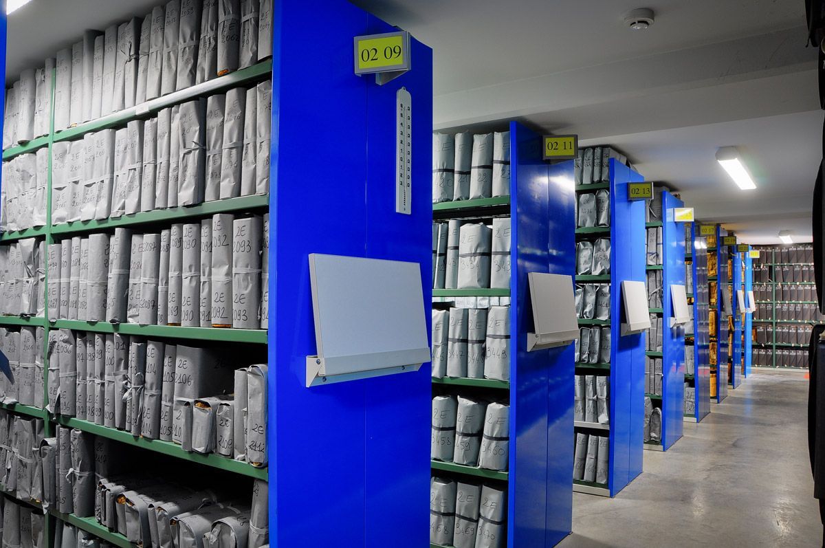 Bâtiment actuel, les dépôts